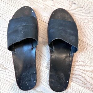 Beek leather sandals